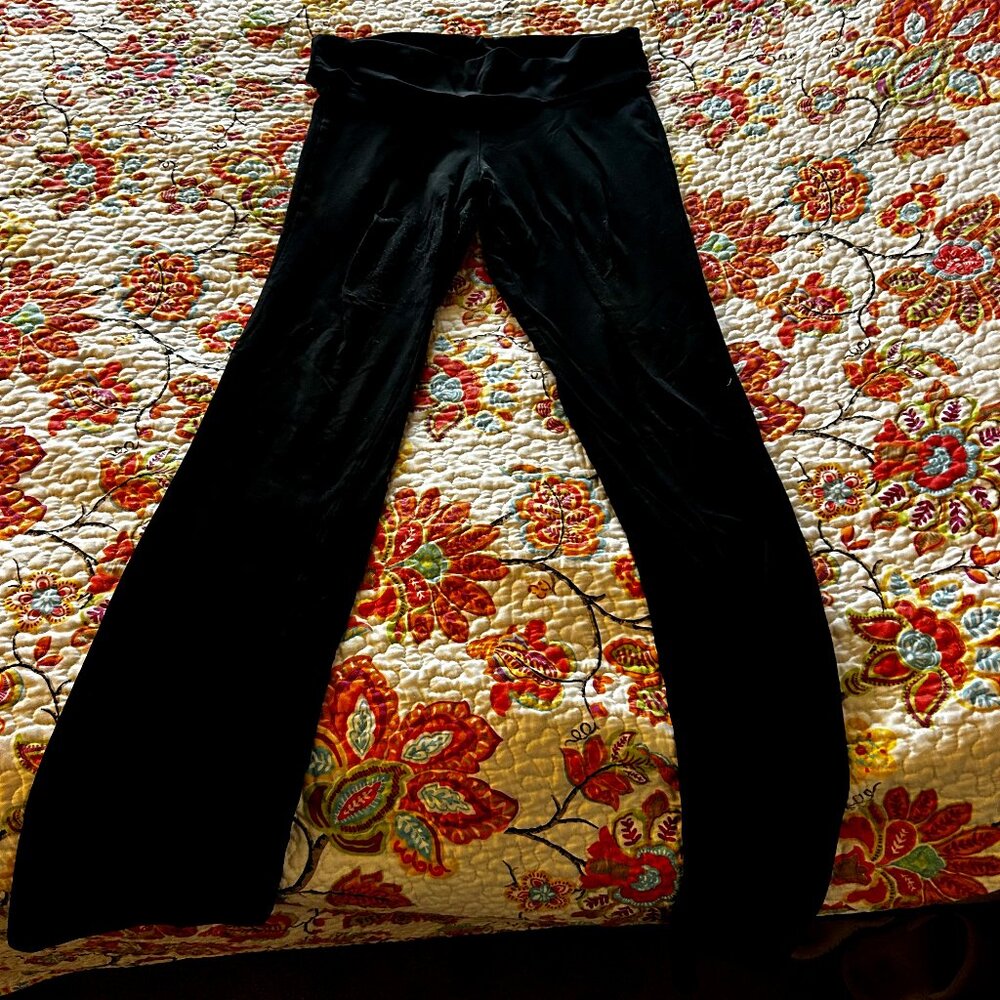 yoga pants
